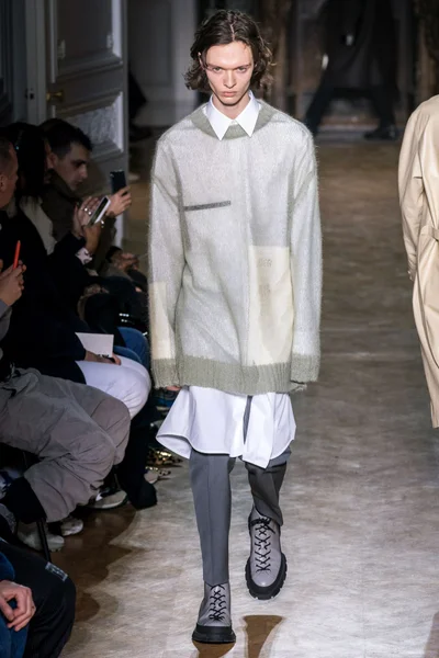 Look 25